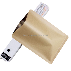 Sac scellé sur trois côtés avec fenêtre transparente pour afficher les produits à l'intérieur, pour l'<span class=keywords><strong>emballage</strong></span> de détail afin de stimuler le désir d'<span class=keywords><strong>achat</strong></span> - Product Image 1