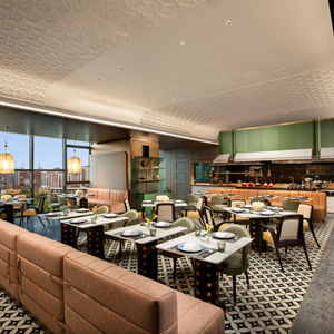 Mobilier de restaurant et de cuisine classique sur mesure en bois massif, durable, respectueux de l'environnement, avec revêtement en cuir PU pour les cafés et les centres commerciaux - Product Image 1