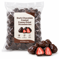 Fraises entières lyophilisées enrobées de chocolat noir, avec gomme arabique, prêtes à consommer, en vrac, pour la vente au détail, durée de conservation de 18 mois