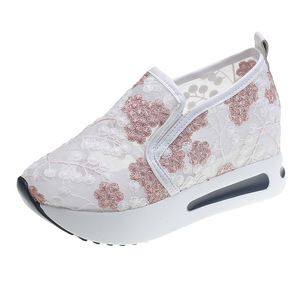 Nouvelles chaussures décontractées pour femmes en dentelle et gaze, semelle épaisse, style printemps - Product Image 5