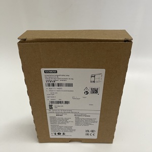 Siemens SENTRON Switching Relay 5TR1303-0CC81 - Product Image 1