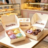 Boîtes d'emballage pour biscuits doux et pastel, en carton ondulé de qualité alimentaire, avec logo personnalisé imprimé, recyclées, finition mate.