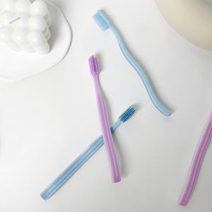 Vente en gros de 2 brosses à dents jetables en plastique <span class=keywords><strong>ultra</strong></span>-douces pour un usage domestique, colorées - Product Image 5