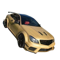 Pour Mercedes Benz W204 C63 version berline coupé modifiée avec des passages de roue de capot de moteur de pare-chocs de corps large de style BS