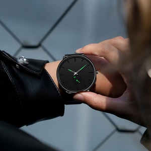 Montre à quartz pour homme de luxe, tendance 2023, acier inoxydable, cadran en cristal, bracelet de 18 mm, résistance à l'eau 3 BAR, moniteur de fréquence cardiaque - Product Image 2