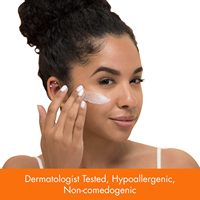Crème hydratante pour le visage vegan biologique à l'eau de coco naturelle OEM, nourrissante en profondeur, antioxydante, éclaircissante, pour tous types de peaux