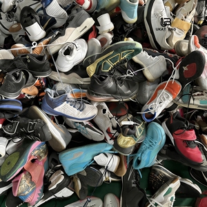 Chaussures d'occasion S4 en gros, chaussures de seconde main pour hommes, chaussures de basketball internationales, chaussures de sport pour hommes de classe A - Product Image 4