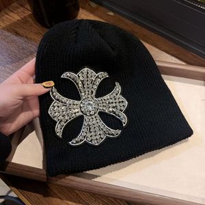 <span class=keywords><strong>Bonnet</strong></span> <span class=keywords><strong>Femme</strong></span> Y2K en Tricot Doux et Extensible avec Strass Brillants pour l'Hiver et le Ski - Product Image 3