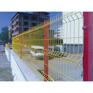 Yeşil 3d V bükme kavisli kaynaklı tel örgü çit Panel sıcak galvanizli