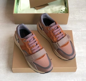Chaussures de sport tendance de haute qualité, chaussures de course On Cloud conçues par un designer, chaussures luxueuses pour les sports de plein air - Product Image 2