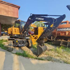 Excellent Condition 6 tons HYUNDAI HW60 Hydraulic <b>used</b> Excavator High Quality <b>Used</b> HYUNDAI HW60 Excavators for sale - Product Image 2