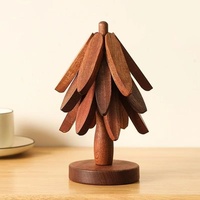 Support de conception d'arbre de Noël solide Dessous de plat décoratifs anti-brûlure Tapis de table en bois résistant à la chaleur Dessous de verre Arbre en bois Sous-verres