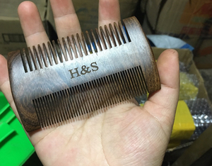 Pettini da Barba Tascabili a Doppia Punta in Legno di Sandalo Nero e Marrone per Uomo - Product Image 5