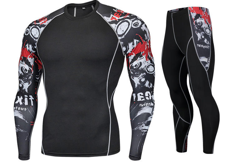 ชุดสูทสีเทาตัวอักษร