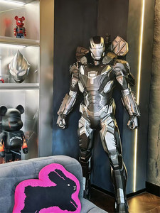 รูปปั้นวอร์แมชชีน มาร์ค 3 ขนาดเท่าคนจริงจากมาร์เวล อเวนเจอร์ส 1:1 พร้อมไฟ LED ทำจากไฟเบอร์กลาสเรซิ่น ของสะสมตกแต่ง - Product Image 5