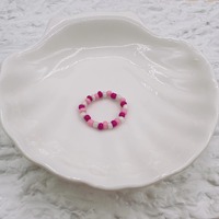 Beliebte Online Red Same Flower Ring Koreanische Ausgabe Bunte Reis perlen Hand gewebter kleiner Blumen ring