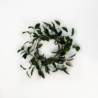 Couronne de fleurs artificielles de bonne qualité, nouveau design, couronne et bague de feuilles d'eucalyptus artificielles pour la décoration de la maison ou du mariage