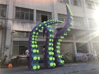 Tentacules de pieuvre géantes gonflables personnalisées pour la décoration de toit