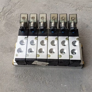 Pièces détachées pour camion balayeuse routière haute pression, brosse en plastique et en acier, double valve, marque <span class=keywords><strong>KLF</strong></span> - Product Image 1