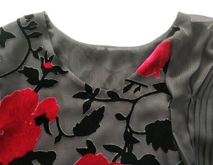 <span class=keywords><strong>Elegante</strong></span> Nero Rosso Stampa Burn Out Tessuto in Velluto <span class=keywords><strong>Camicetta</strong></span> Delle Signore con il Capo Poliestere Maniche In Chiffon - Product Image 4