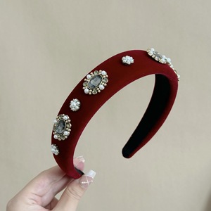 Diadema con Pedrería Brillante, Diadema de Terciopelo con Perlas Coreanas, Accesorio Elegante para Bodas y Fiestas para Mujer - Product Image 5