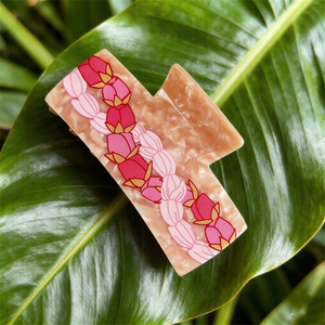 Pinza para el <span class=keywords><strong>pelo</strong></span> de acetato Sheila Hawaii con logotipo personalizado, diseño floral <span class=keywords><strong>pastel</strong></span>, pinzas para el <span class=keywords><strong>pelo</strong></span> Ka Lei para marcas de boutique, joyería capilar de alta gama - Product Image 5