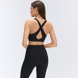 YIYI Ensemble de sport 2 pièces pour femme : Soutien-gorge de sport antichoc col en V effet seconde peau et Leggings effet push-up dos croisé - Product Image 5