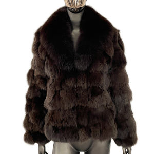 Cappotto Invernale di Lusso per <span class=keywords><strong>Donna</strong></span> in Vera Lana Morbida/Polyester Cotone, Pelliccia Vera Spessa, Tinto in Capo, alla Moda - Product Image 1