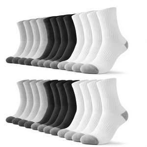 Paquete de 10 Calcetines Deportivos de Algodón Transpirables con Suela Acolchada, Calcetines de Entrenamiento para Hombre, Negros - Product Image 2
