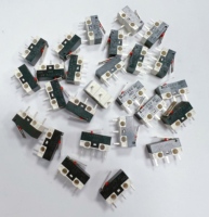 Micro-interrupteur de fin de course PCB L8.0mm, mini-bouton poussoir à levier, contact rouge, 3 broches droites, noir/blanc, cuivre, plastique, 250V 3A