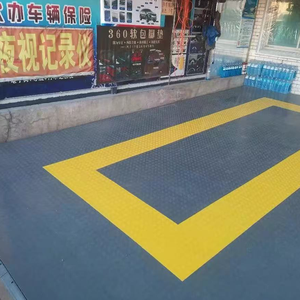 Atelier de réparation automobile Atelier d'<span class=keywords><strong>entretien</strong></span> Tapis de sol solide Réparation de machine 4S <span class=keywords><strong>Magasin</strong></span> Caillebotis épissé Revêtement de sol en plastique résistant à l'usure - Product Image 3