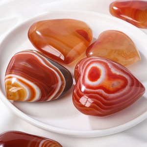 Cristal Curativo Artesanal de Ágata Roja Natural con Rayas en Forma de Corazón, Precio de Fábrica al por Mayor, para Decoración del Hogar y Feng Shui - Product Image 2