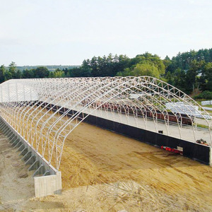 Abri d'arrêt d'autobus à structure métallique à chaud 16x36m personnalisé 150 km/h vent et ignifuge avec tissu PVC pour garages vente - Product Image 2