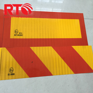 135Mm * 565Mm Khả Năng Hiển Thị Cao Vật Liệu PET Hình Chữ Nhật/Sọc Hình Dạng Tấm Phản Quang Cho An Toàn Chevron - Product Image 4