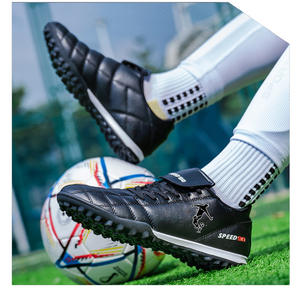 <span class=keywords><strong>Botas</strong></span> <span class=keywords><strong>de</strong></span> Fútbol <span class=keywords><strong>Cristiano</strong></span> <span class=keywords><strong>Ronaldo</strong></span> 2025 con Diseño Transpirable y Entresuela <span class=keywords><strong>de</strong></span> Goma T03, Zapatos <span class=keywords><strong>de</strong></span> Fútbol <span class=keywords><strong>de</strong></span> Caña Alta para Hombre, Estilo Deportivo Otoñal - Product Image 6