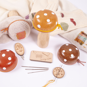 Nuevo Diseño de <span class=keywords><strong>Kit</strong></span> de Hongo de Zurcido de Madera Lisa con Agujas, Enhebrador y Peine en Caja de Regalo para el Día de la Madre - Product Image 5