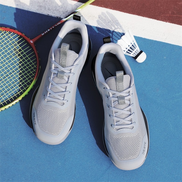 Unisex Lace up Badminton Shoes, Breathable Mesh, Non-Slip Gum Outsole for Indoor Court Training