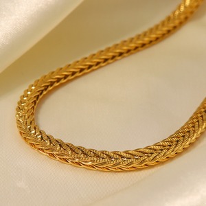 Collar de Cable Tejido Dorado, Chapado en Aleación de Zinc con Oro Real, Joyería de Moda para Uso Diario - Product Image 2