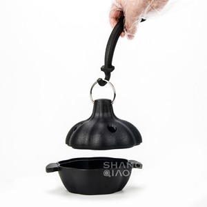 Rôtissoire à l'ail en fonte pré-assaisonnée robuste classique avec couvercle - Product Image 3