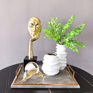 Vase en céramique artisanal <span class=keywords><strong>de</strong></span> luxe, moderne, créatif, artistique, style Art déco nordique, blanc et or, pour la décoration <span class=keywords><strong>de</strong></span> table, idéal pour les mariages - Product Image 2