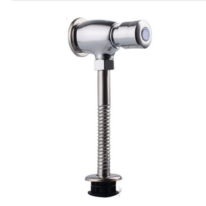 Válvula de descarga manual Crane Crown para urinario, montada en pared, de cobre, con botón pulsador, de bajo consumo de agua - Product Image 1