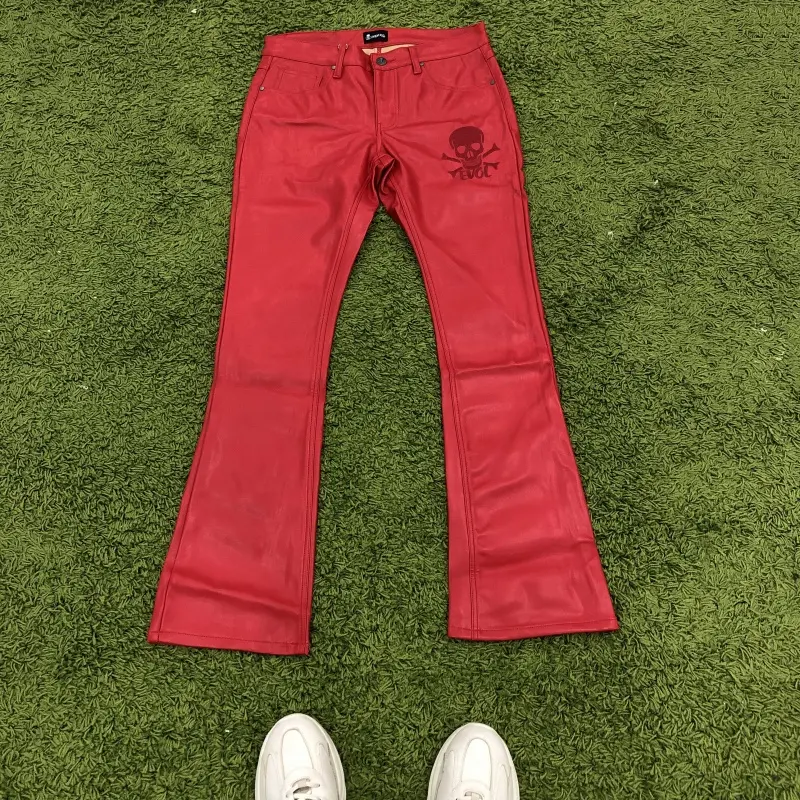 EDGEDENIM bordado logo forro polar negro rojo cuero apilados pantalones acampanados hombres