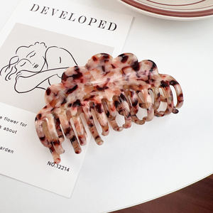 Pince à cheveux unisexe en acétate haut de gamme <span class=keywords><strong>Yane</strong></span>, design géométrique, élégante et polyvalente, pince à cheveux en forme de griffe de requin pour un usage quotidien - Product Image 4