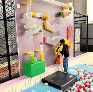 Parco Giochi al Coperto Personalizzato Chiavi in Mano: Trampolini, Scivoli, Enorme Macchina Spara Palline, Parete da Arrampicata per Tutte le Età - Product Image 4