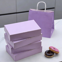 Boîte à donuts personnalisée pliable en carton ivoire avec fenêtre pour présentation alimentaire en boulangerie