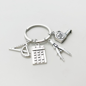 Llavero QYS de metal para arquitecto/ingeniero con brújula, regla triangular y amuleto para mochila, regalo - Product Image 2