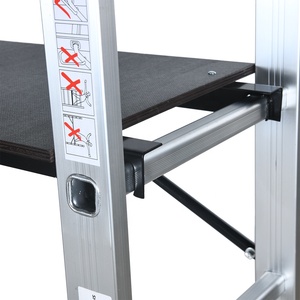 Échelle en aluminium d'échafaudage de ventes directes d'usine de Kollmax 2x7 étapes avec des roues de conseil pour la construction - Product Image 4