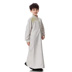 도매 고품질 이슬람 이슬람 옷 두바이 남자 Bisht Abaya Eid 아랍 토브 사우디 남자 가운