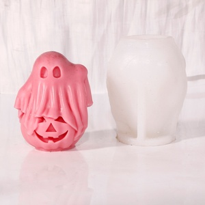 Molde de Silicona para Velas Aromáticas TangChu Cute Monster Squad, para Decoración de Fiestas, Regalo Único y Ambiente Gótico - Product Image 5
