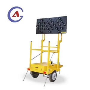 Señal de Tráfico LED Solar GUANGAN con Flecha, 1400x600mm, Aluminio Resistente para Construcción de Carreteras, Señal de Seguridad Intermitente Ámbar - Product Image 3